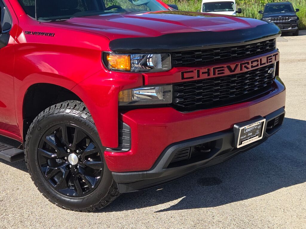 2021 Chevrolet Silverado 1500 Custom photo 2