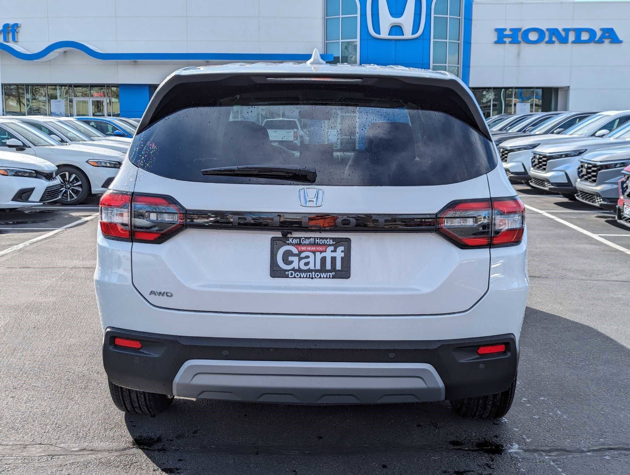 2025 Honda Pilot EX-L photo 2