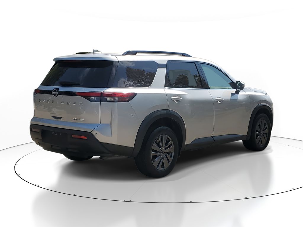 2024 Nissan Pathfinder SV photo 2