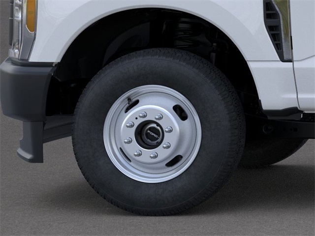 2025 Ford F-350 XL photo 16
