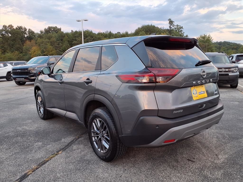 2023 Nissan Rogue S photo 3