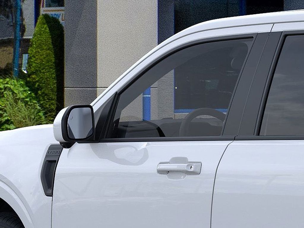 2025 Ford Maverick photo 18