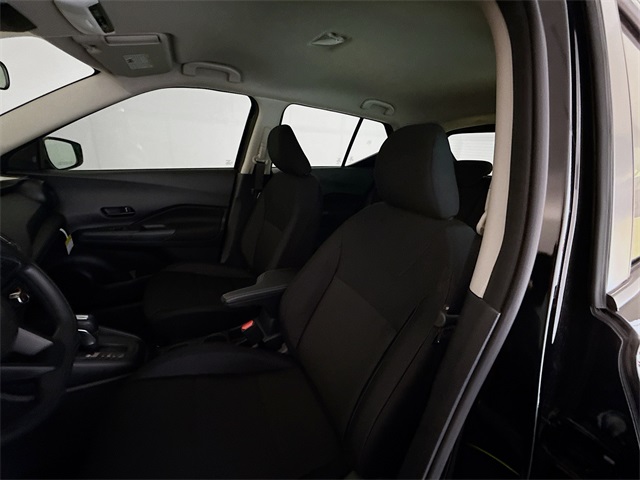 2025 Nissan Kicks Play S photo 4