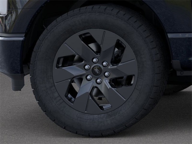 2025 Ford F-150 Lightning Lariat photo 19