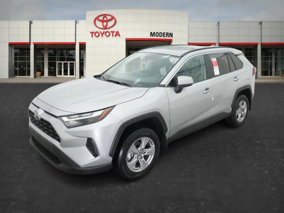 2025 Toyota RAV4 XLE's photo