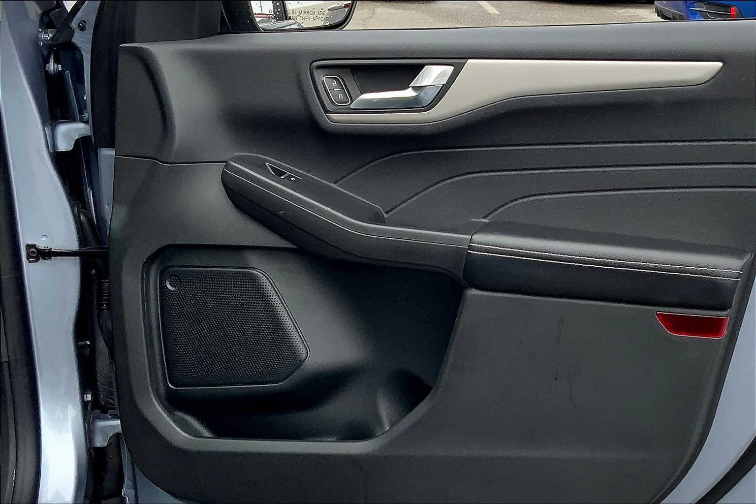 2022 Ford Escape SEL photo 21
