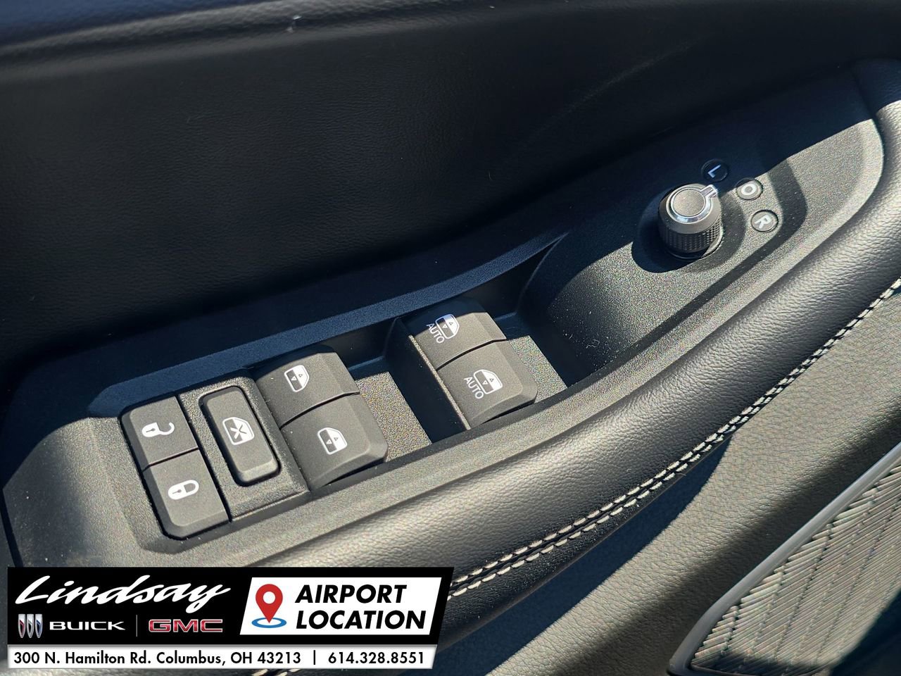 2023 Jeep Cherokee Base photo 21
