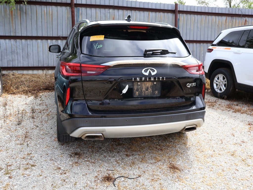 2019 Infiniti QX50 Essential photo 16