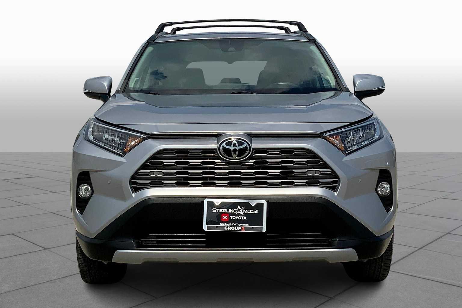 2021 Toyota RAV4 Limited photo 3