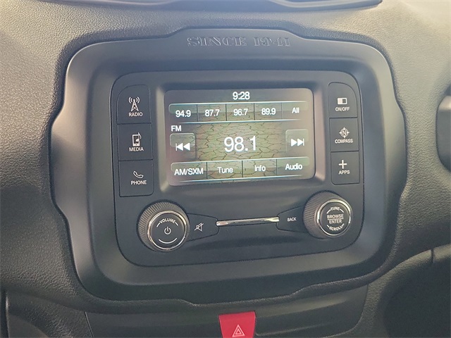 2017 Jeep Renegade Trailhawk photo 17