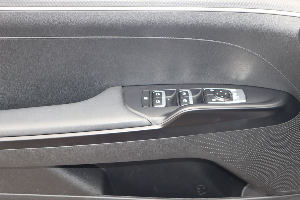 2023 Kia K5 GT-Line photo 16