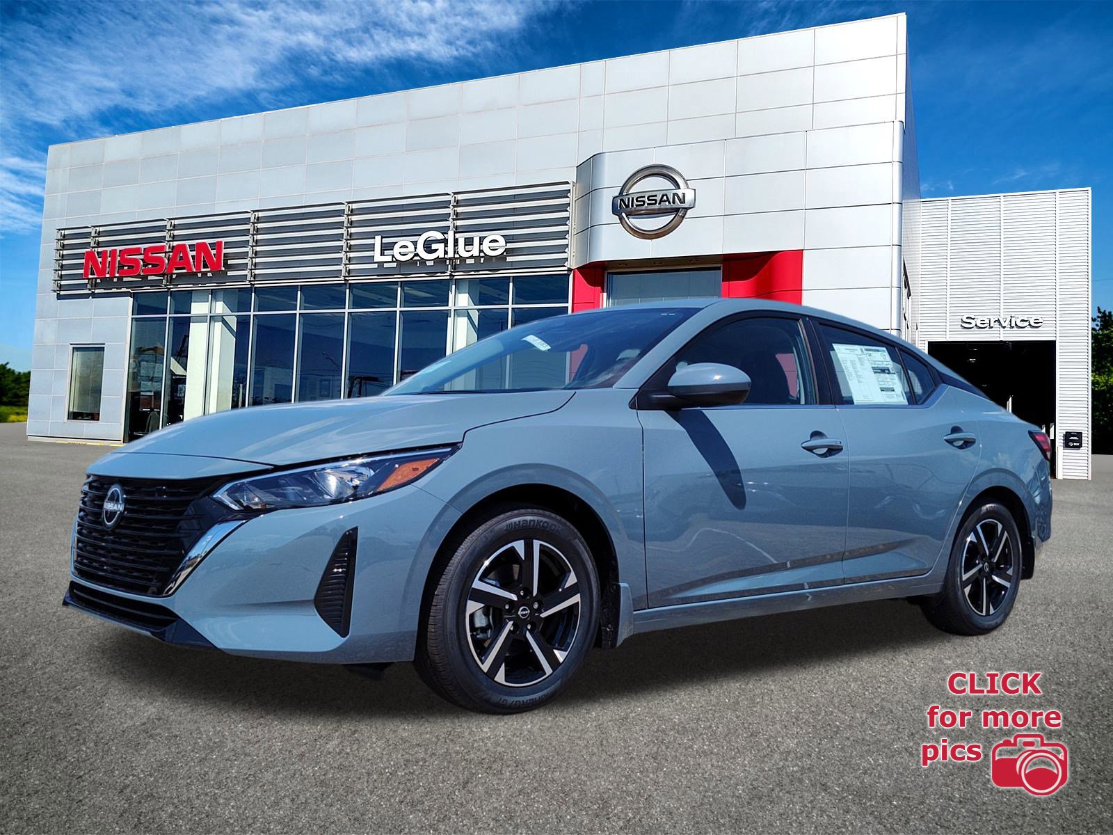 2025 Nissan Sentra SV's photo