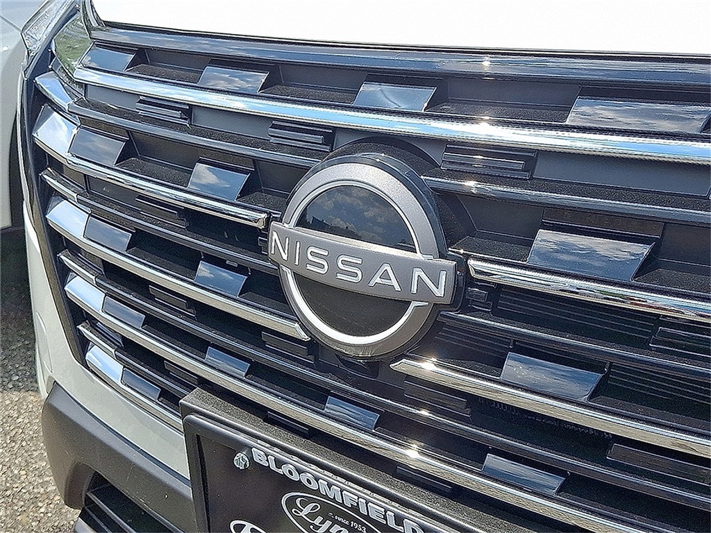 2026 Nissan Rogue SV photo 3