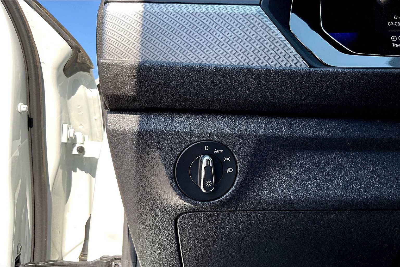 2024 Volkswagen Jetta S photo 30