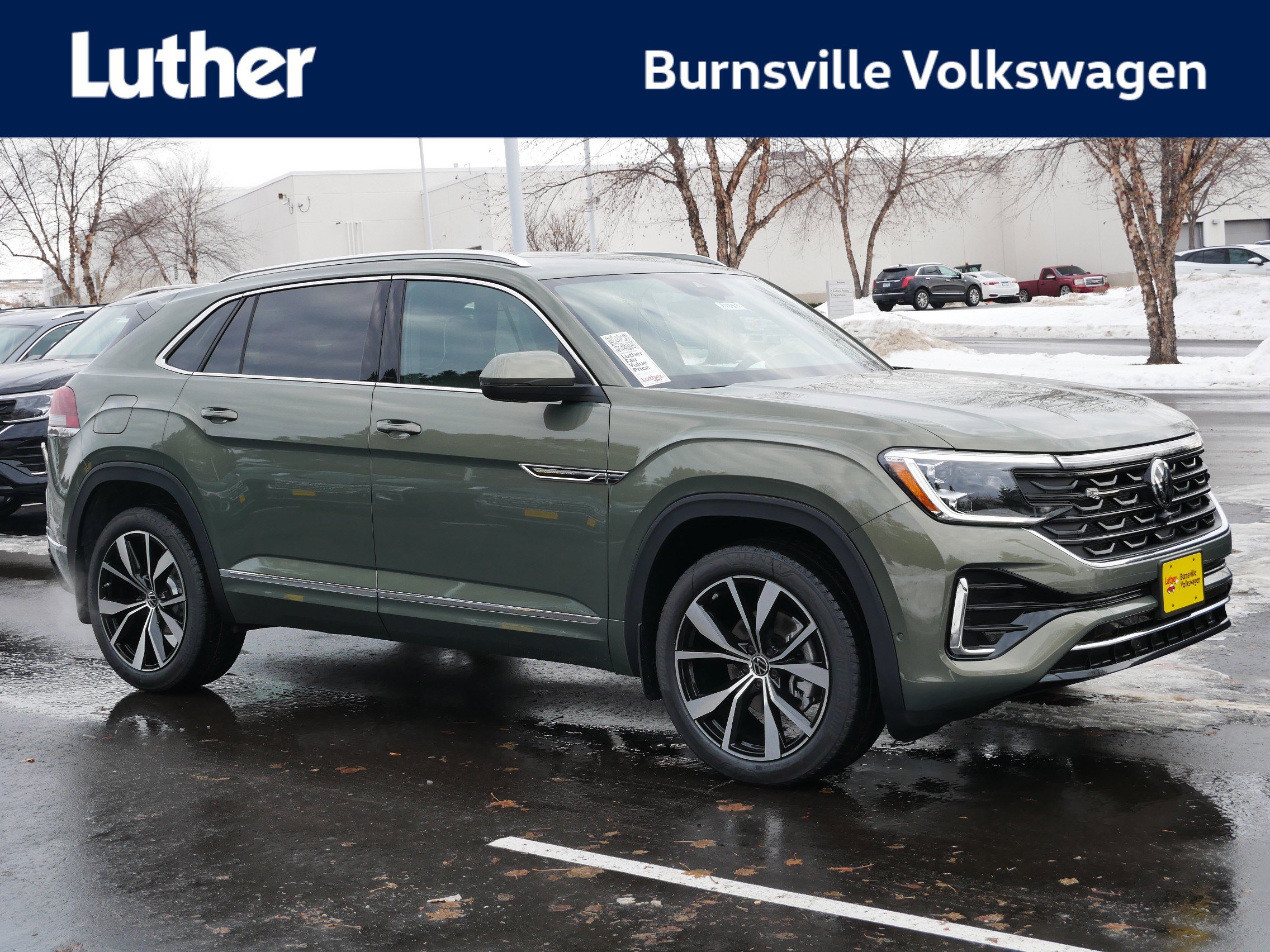 2026 Volkswagen Atlas Cross Sport SEL Premium R-LINE's photo