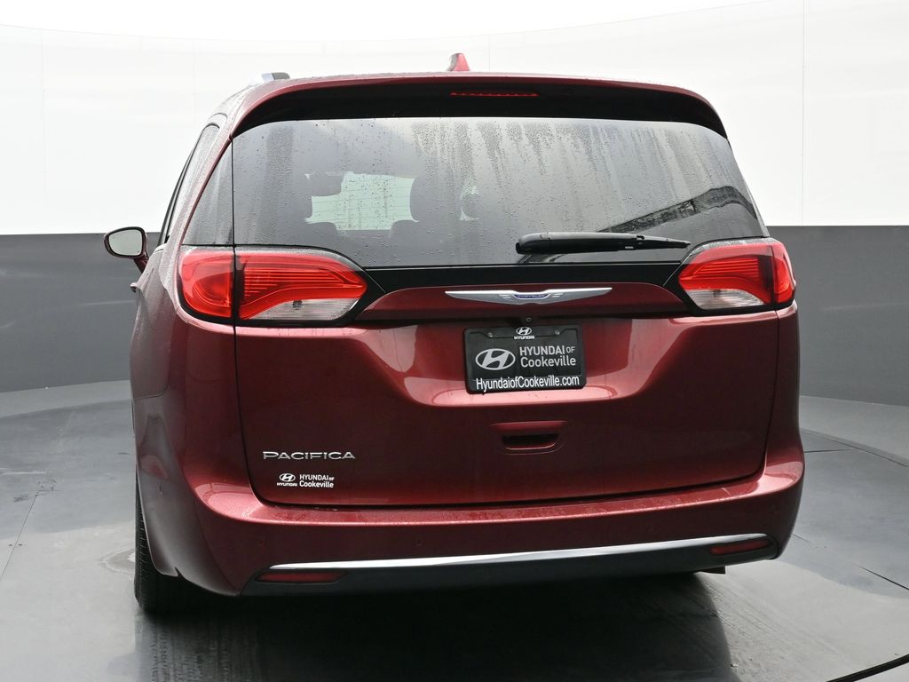 2020 Chrysler Pacifica Touring Plus photo 4