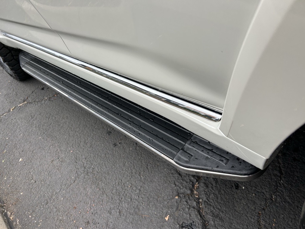 2022 Toyota 4Runner Limited photo 9