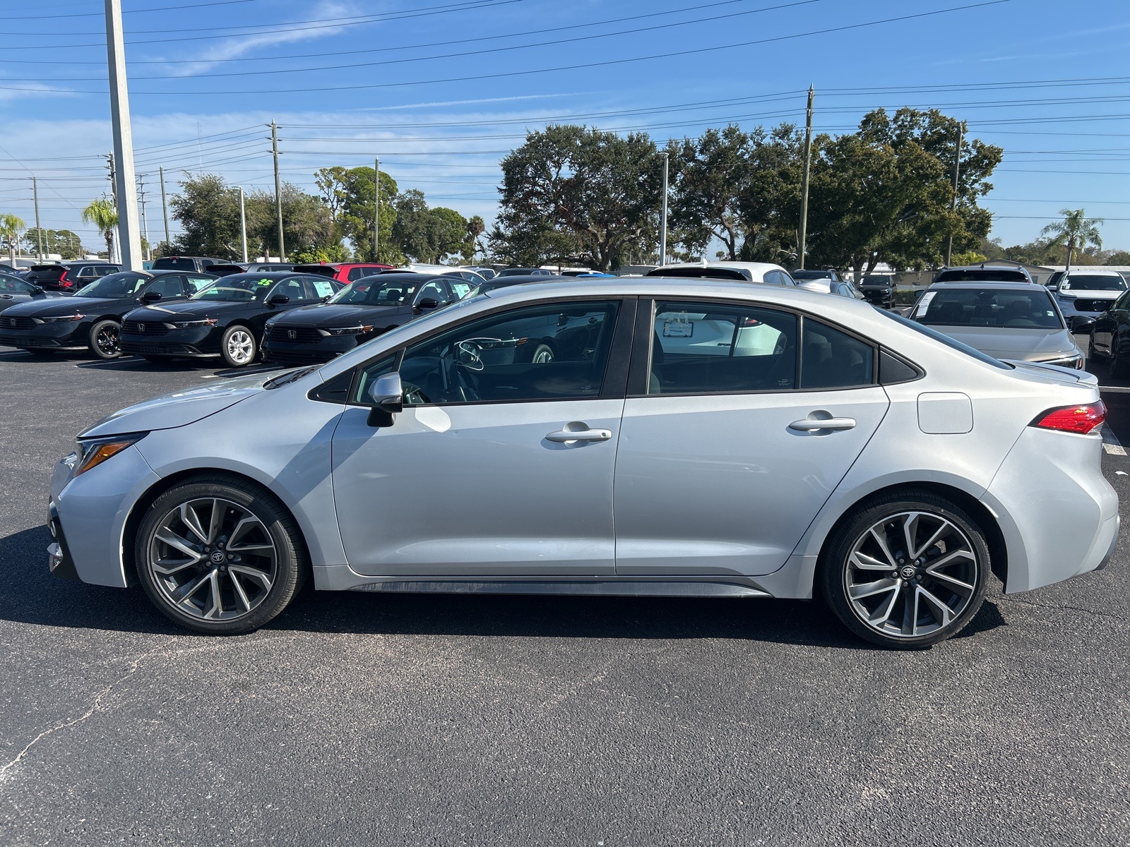 2021 Toyota Corolla SE photo 4