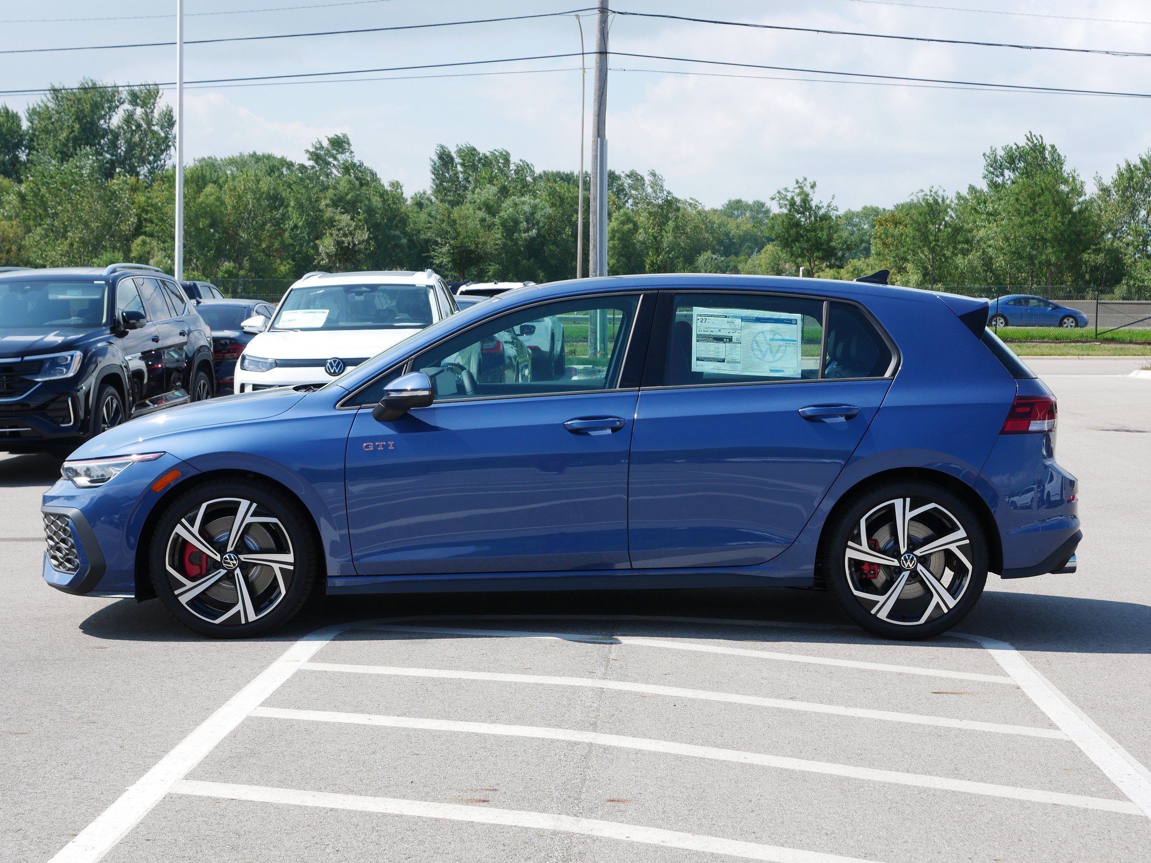 2025 Volkswagen Golf GTI SE photo 3