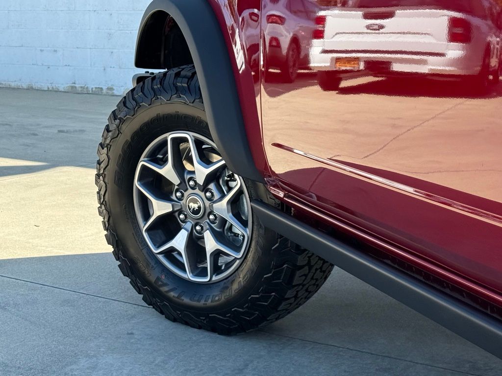 2025 Ford Bronco Badlands photo 18