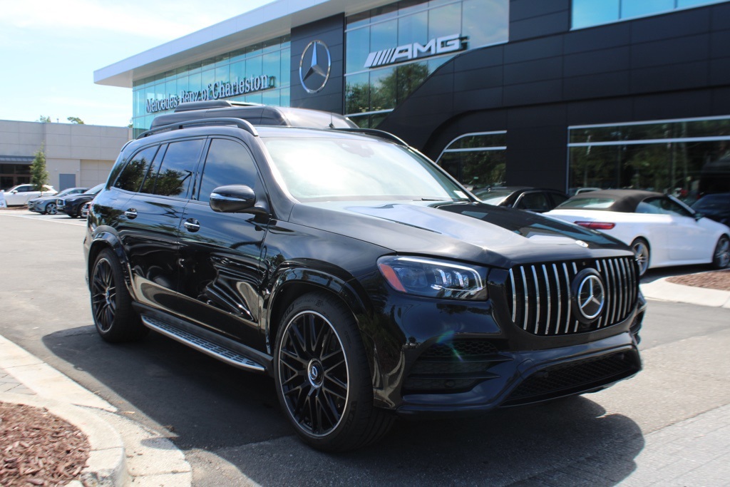 2023 Mercedes Benz GLS 580 4MATIC photo 3