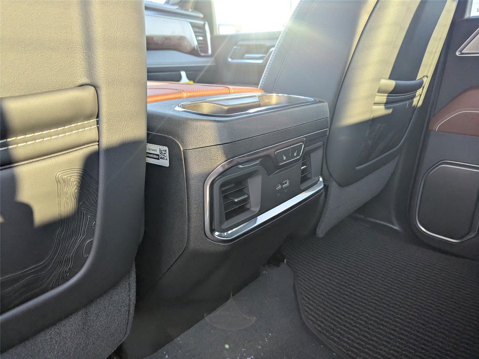 2025 Gmc Sierra 2500 HD Denali Ultimate photo 14