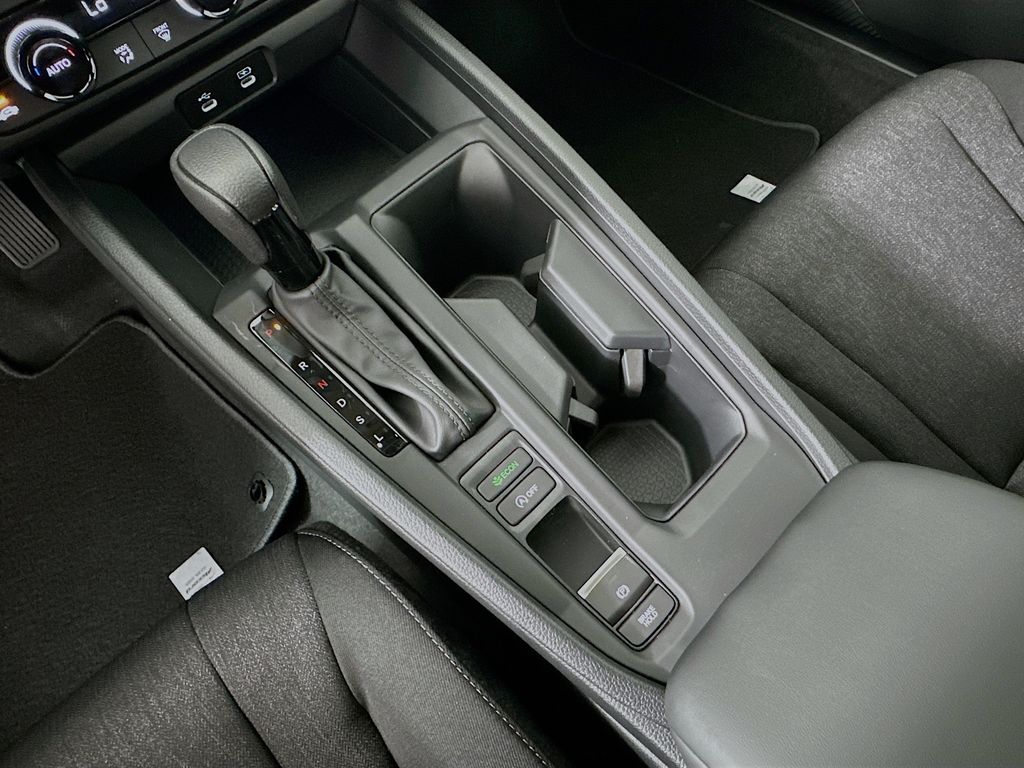 2025 Honda Accord SE photo 13