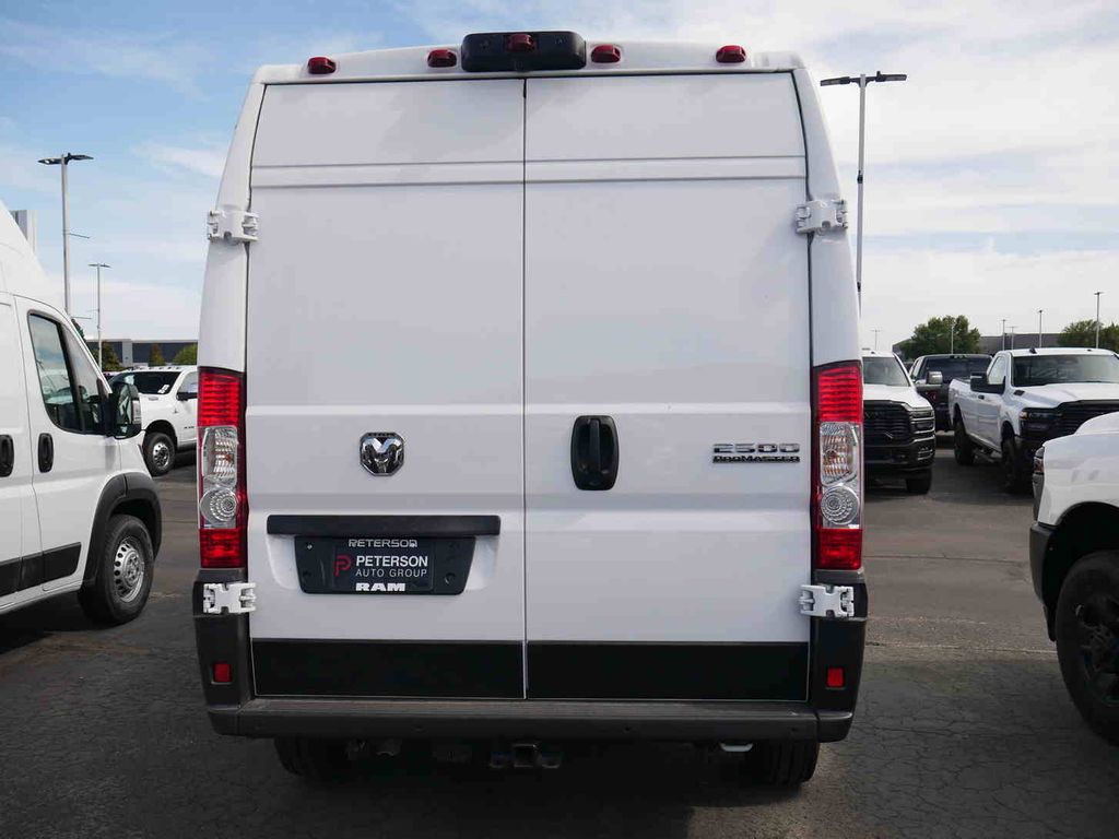 2025 Ram ProMaster 2500 photo 2