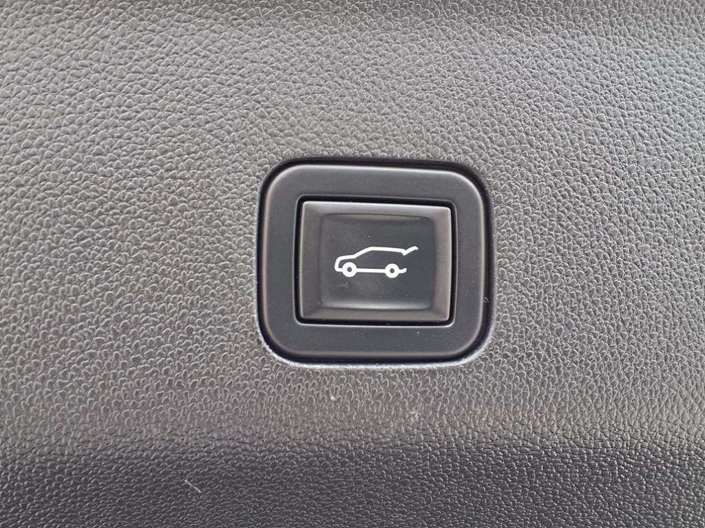 2021 Chevrolet Tahoe Z71 photo 22