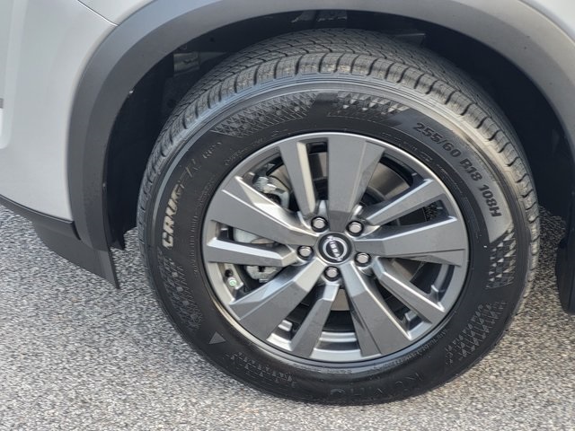 2025 Nissan Pathfinder SV photo 8