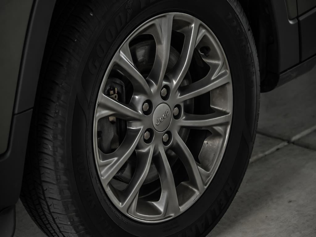 2020 Jeep Cherokee Latitude photo 5