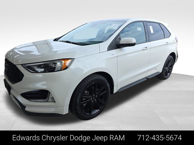 2021 Ford Edge ST-Line's photo