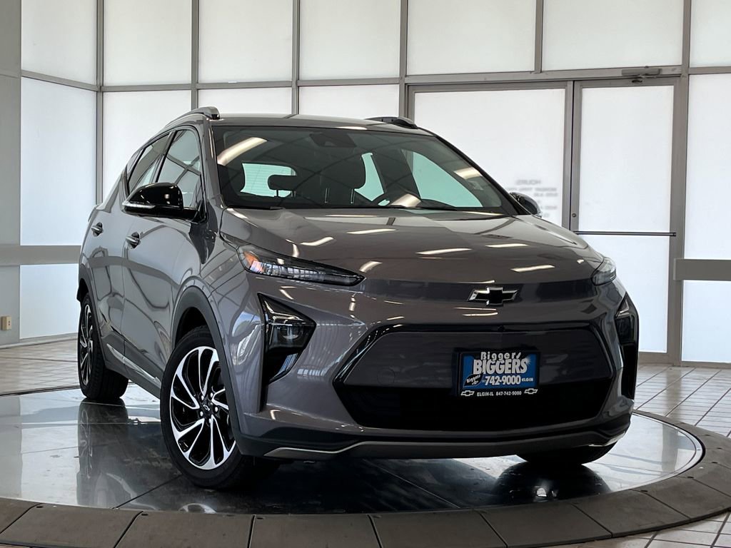 Used 2023 Chevrolet Bolt EUV Premier with VIN 1G1FZ6S06P4112104 for sale in Elgin, IL