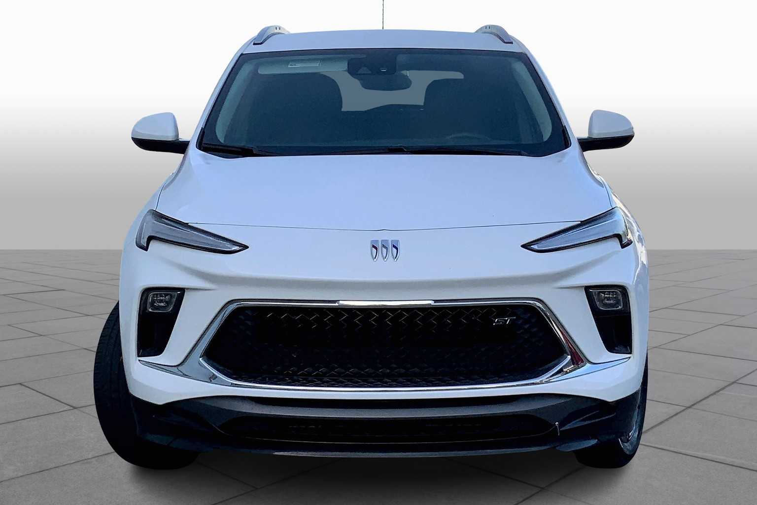 2024 Buick Encore GX Sport Touring photo 3