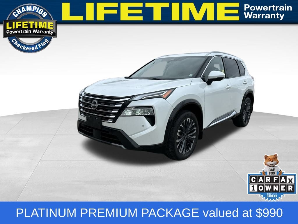 2024 Nissan Rogue Platinum's photo