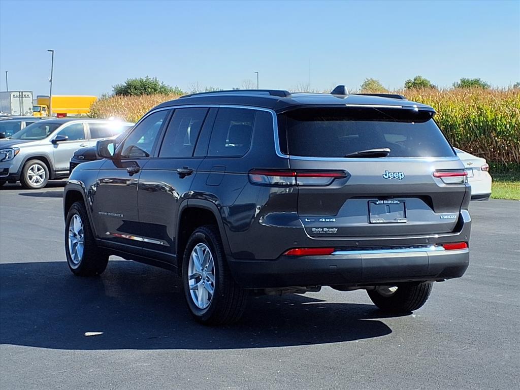 2022 Jeep Grand Cherokee Laredo photo 13