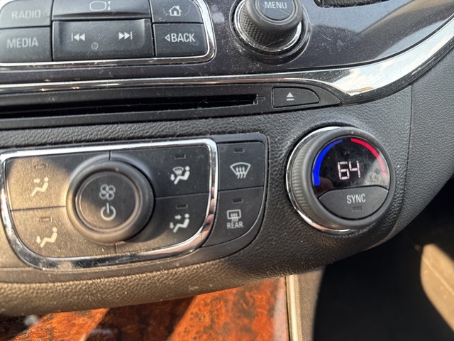 2014 Chevrolet Impala LTZ photo 24