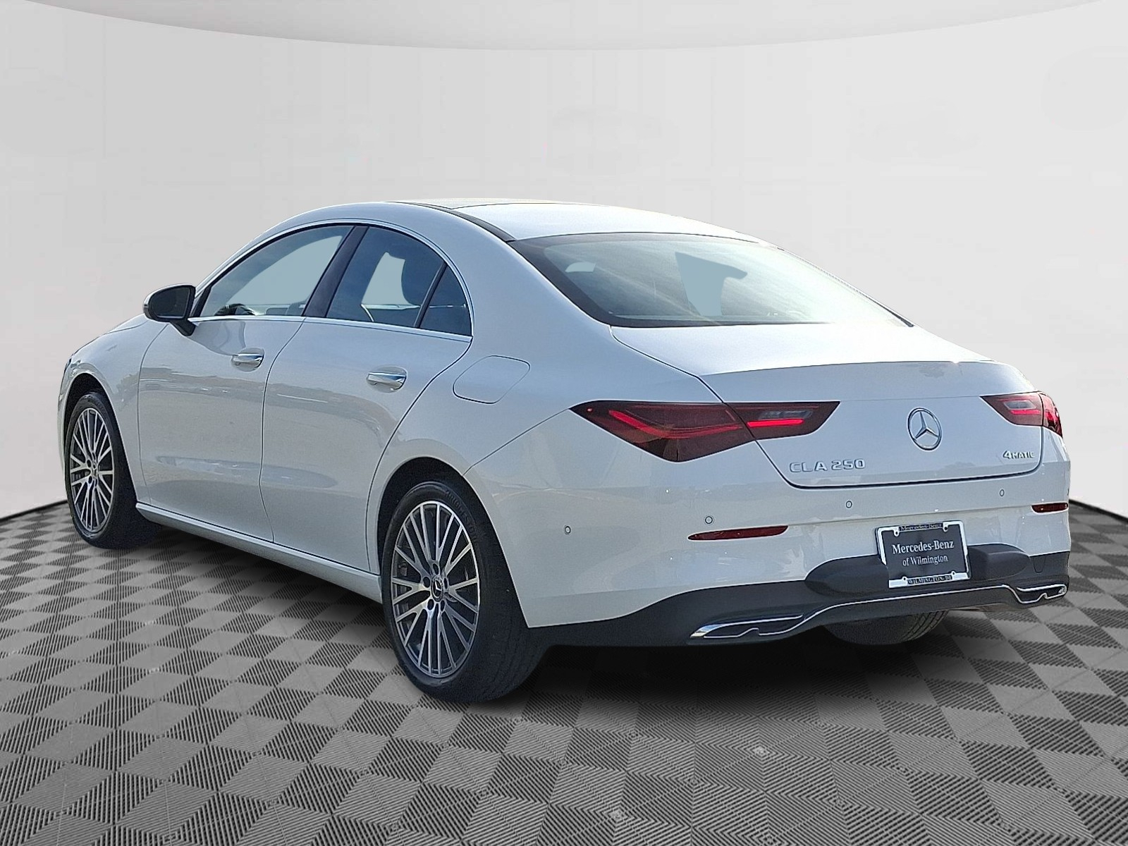 2025 Mercedes Benz CLA 250 4MATIC photo 3