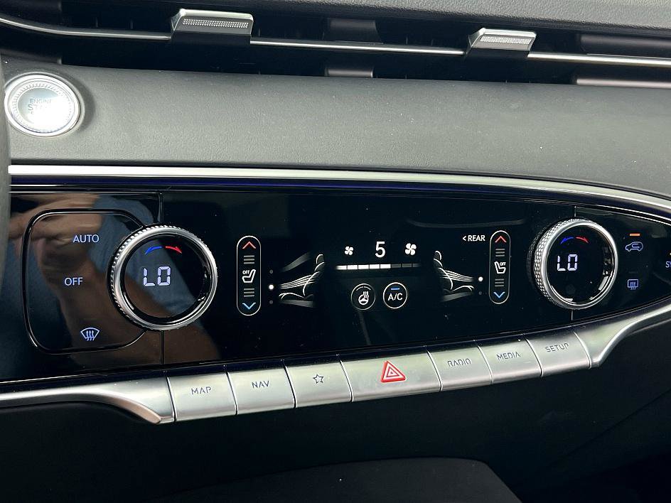 2025 Genesis GV70 3.5T Sport photo 16