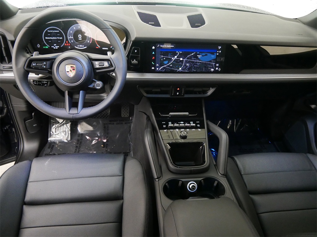 2025 Porsche Cayenne Base photo 15