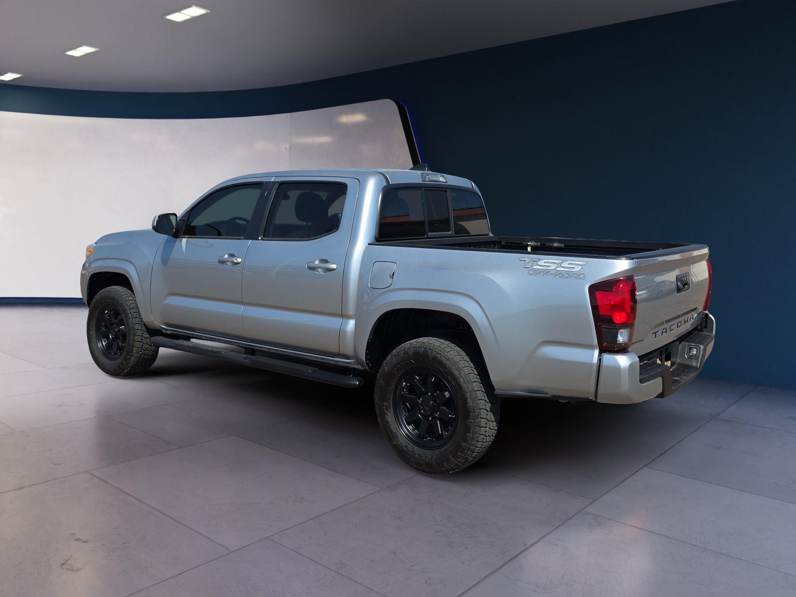 2023 Toyota Tacoma SR photo 3