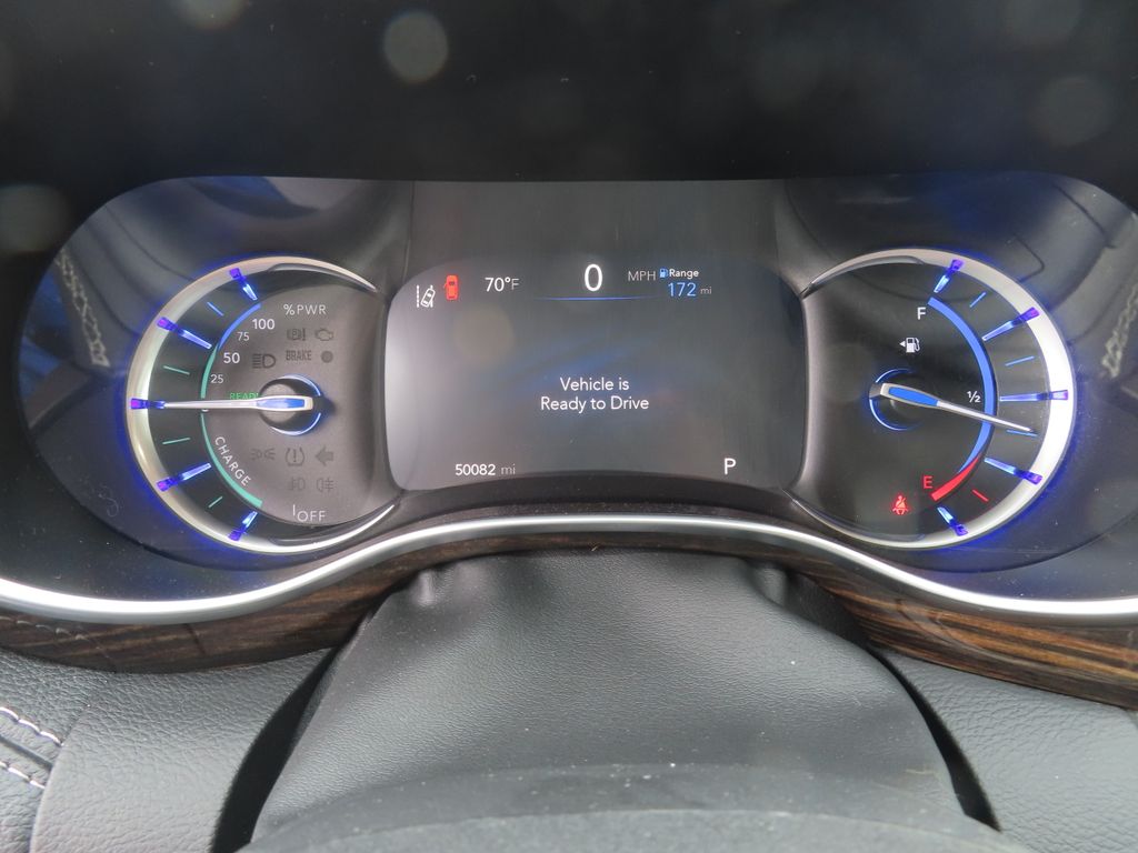 2023 Chrysler Pacifica Hybrid Limited photo 6