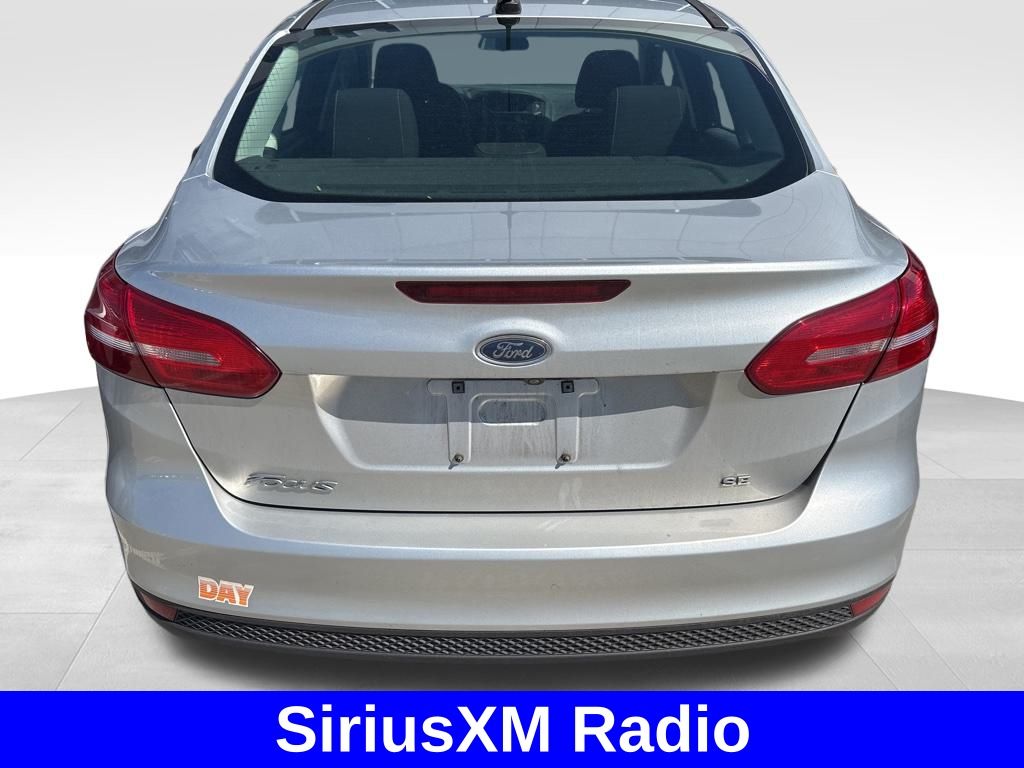 2016 Ford Focus SE photo 3