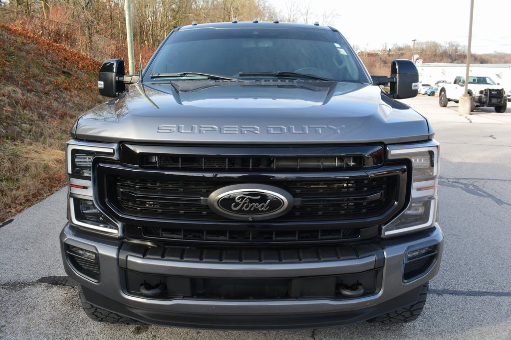 2022 Ford F-250 Lariat photo 2