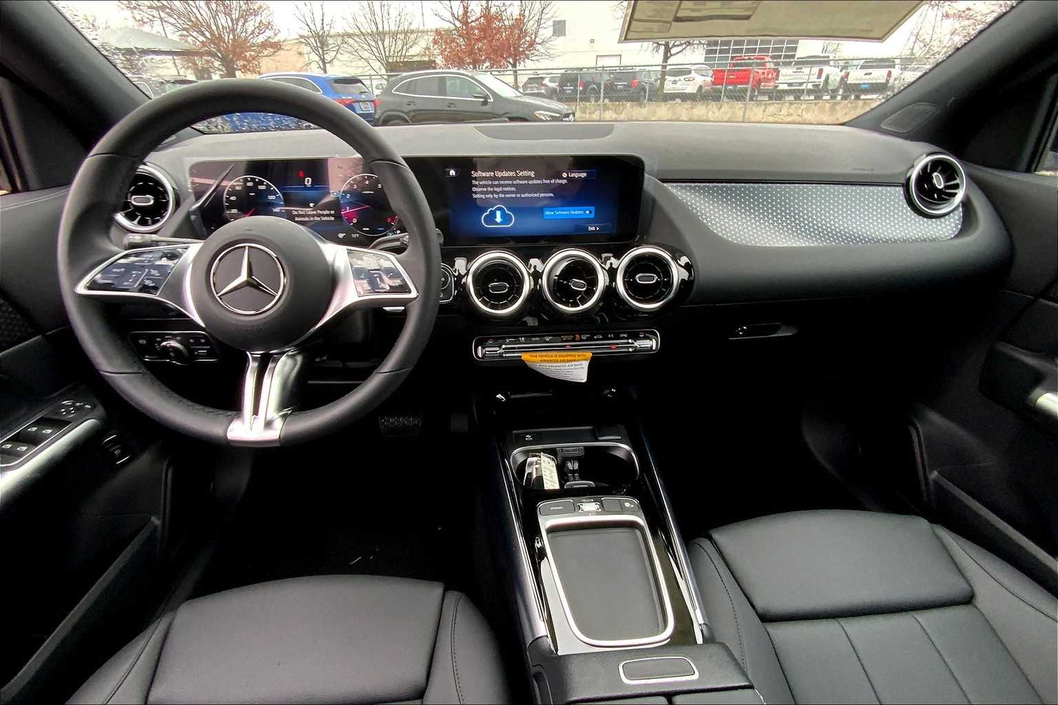 2025 Mercedes Benz GLA 250 photo 6