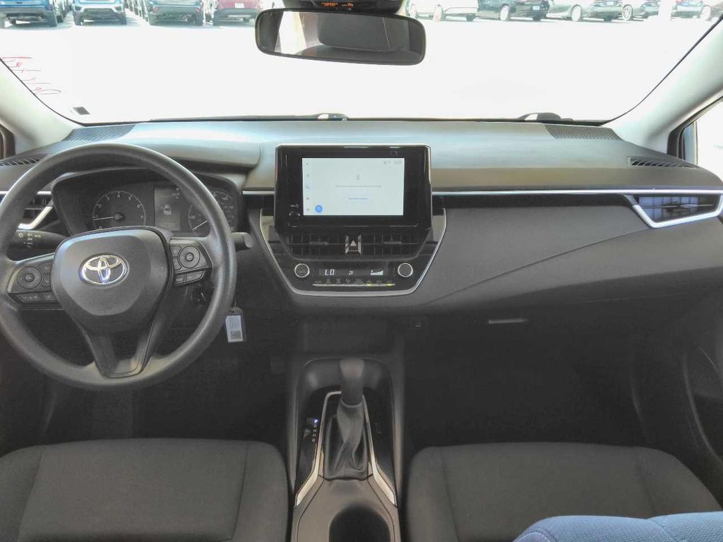 2024 Toyota Corolla LE photo 4