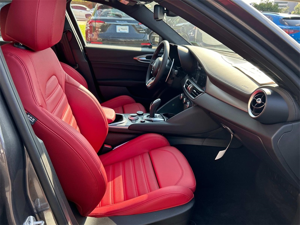 2025 Alfa Romeo Giulia SPRINT photo 15