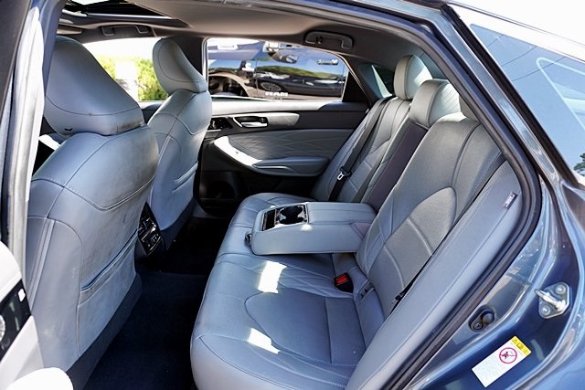 2019 Toyota Avalon Limited photo 15