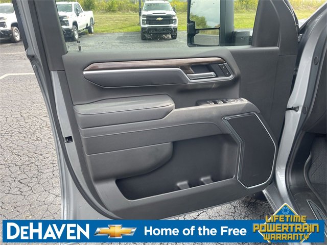 2026 Chevrolet Silverado 3500HD LT photo 21