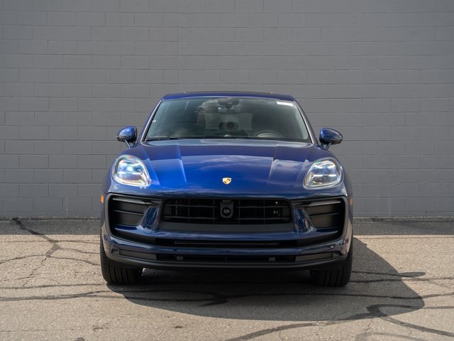 2026 Porsche Macan T photo 9